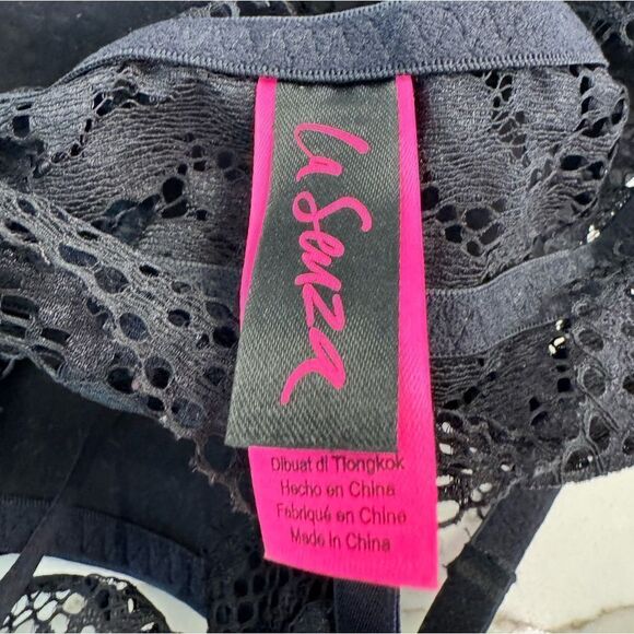 La Senza Strappy lace Bralette size extra small - Picture 5 of 5